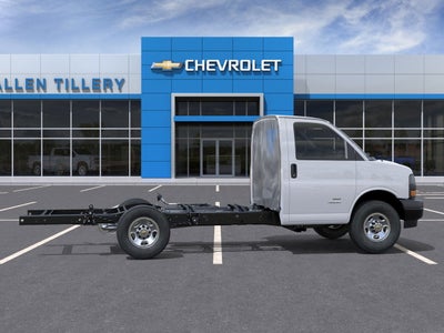 2025 Chevrolet Express Cutaway 3500 1WT