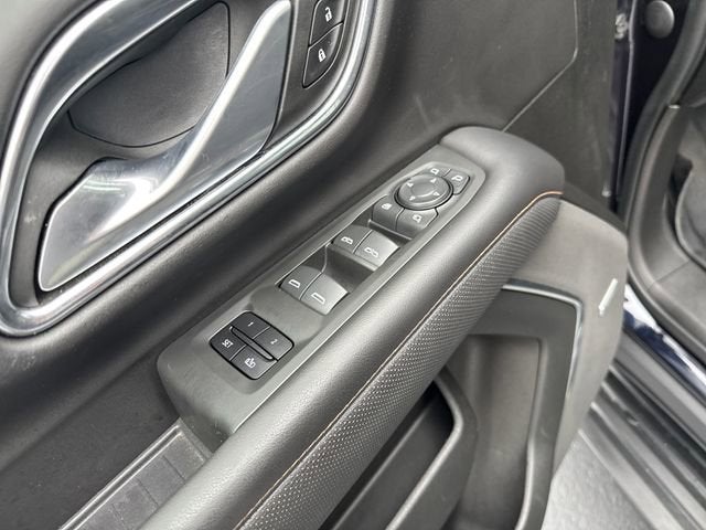 2022 GMC Yukon XL AT4