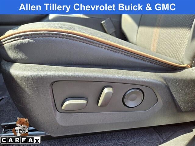 2023 GMC Canyon 4WD AT4