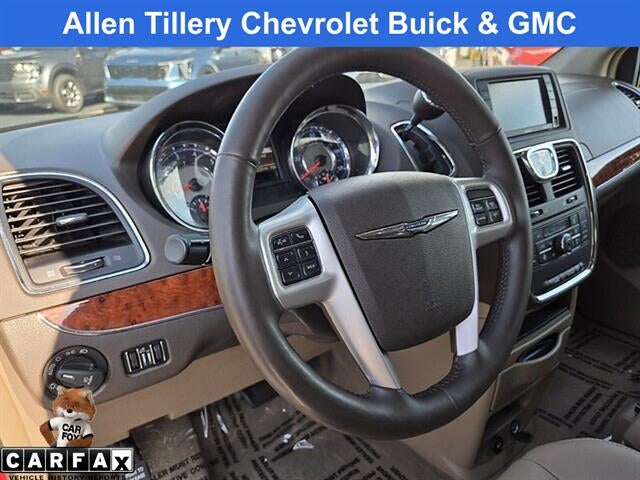 2015 Chrysler Town & Country Touring