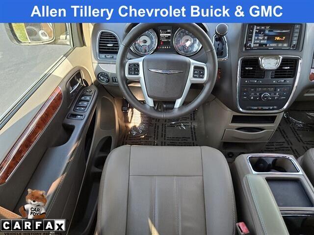 2015 Chrysler Town & Country Touring