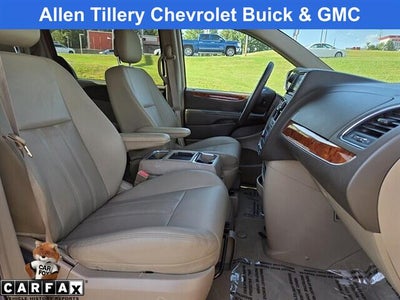 2015 Chrysler Town & Country Touring