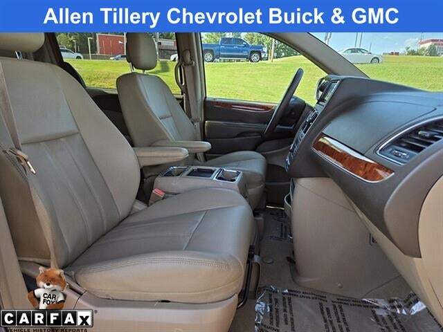 2015 Chrysler Town & Country Touring