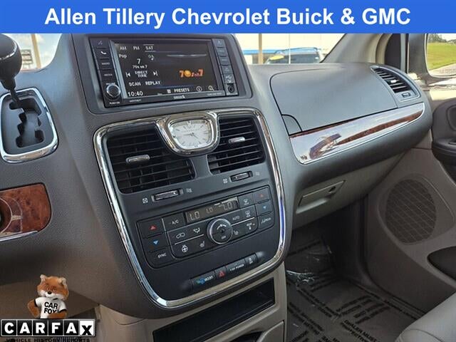 2015 Chrysler Town & Country Touring