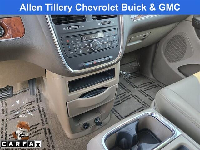 2015 Chrysler Town & Country Touring